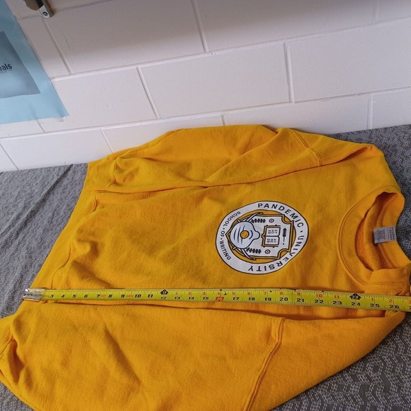 Pandemic University Sweatshirt Mens XL Yellow Gildan Fleece Pullover Long Sleeve - Picture 8 of 12